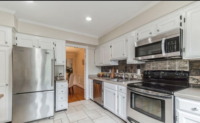 Photo - 6813 Indian Run Ct