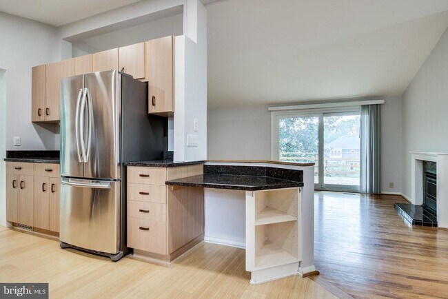 Photo - 6525 Byrnes Dr