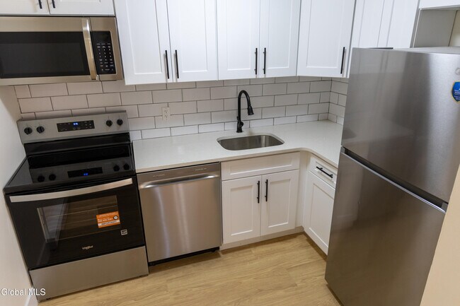Photo - 11 Jefferson St Unit 1B