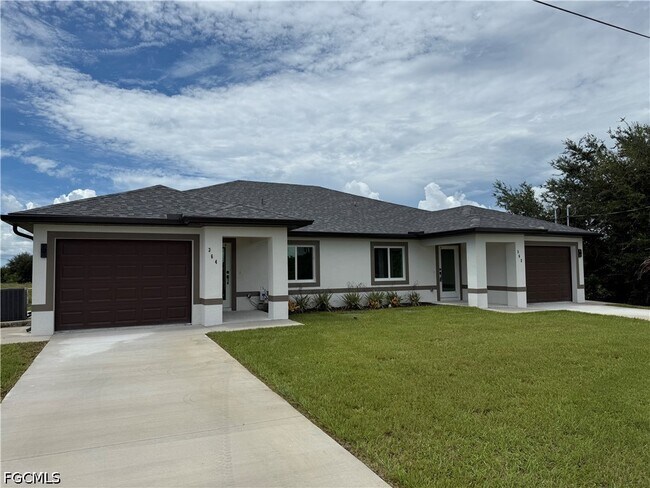364 Petite Ave