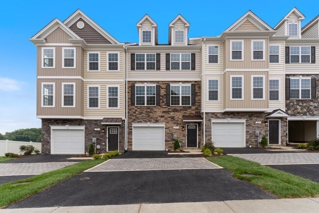 Building Photo - 95 Potomac Ct
