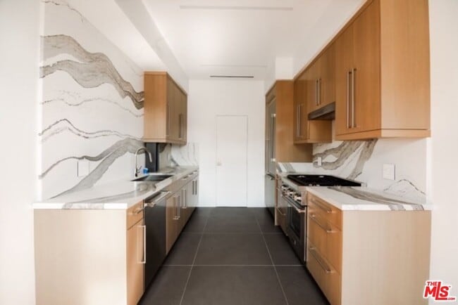 Photo - 1302 N Sweetzer Ave Unit 540