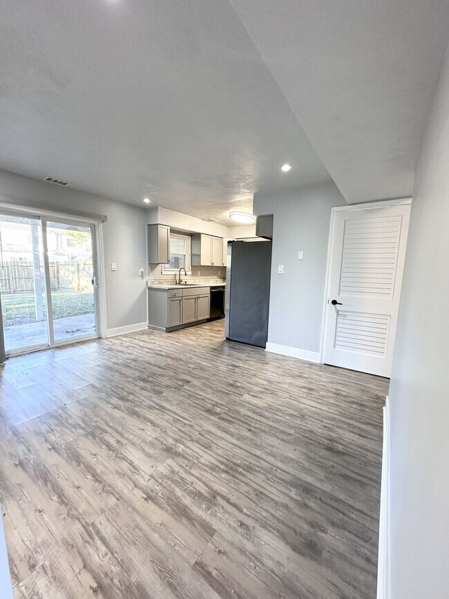 Photo - Beautifully Fully Updated 3-Bedroom End Unit Townhome