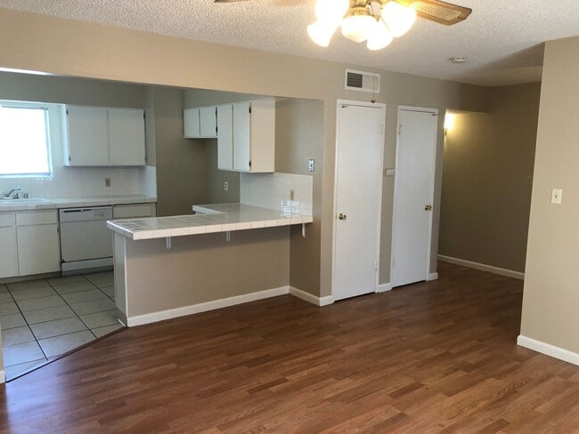 Photo - mg2624 Unit A