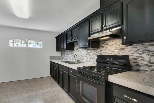 Photo - Central 2 Bedroom 2 Bath