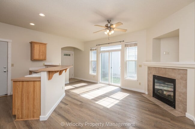 Photo - 1025 NE Rambling Ln Unit #2