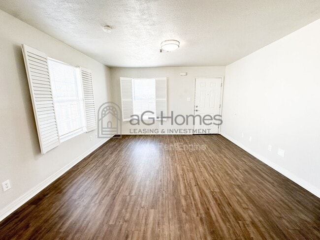 Photo - 5617 N Donald Ave