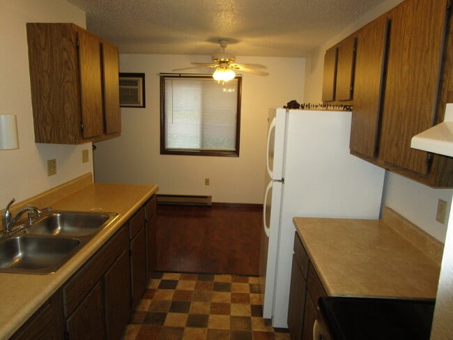 Building Photo - 830 S Moore St Rental