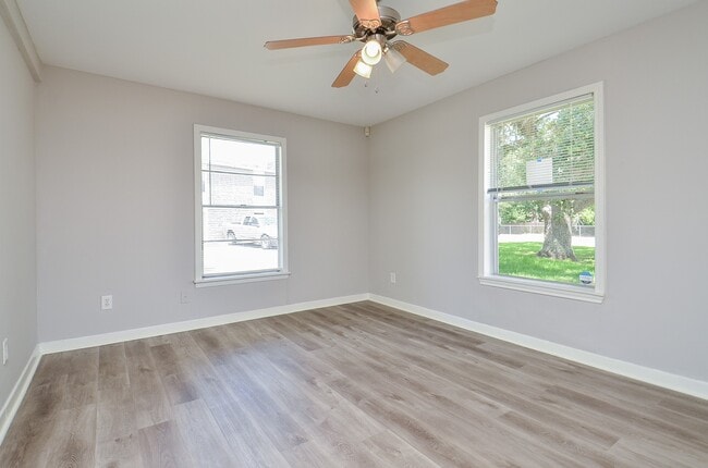 Photo - 1101 W South St