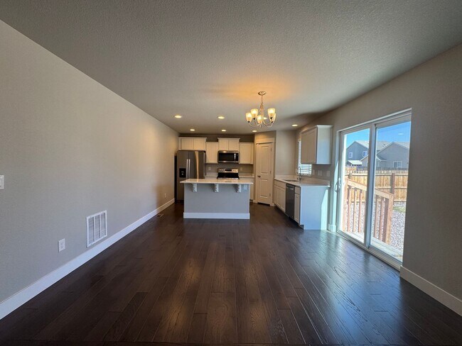Photo - Updated 4 Bedroom in The Sands