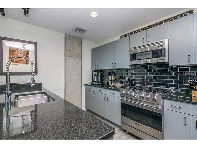 Photo - 101 S 12th St Unidad 410