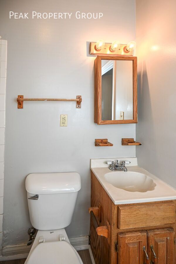 Photo - 2344 Victor St Unit 2344