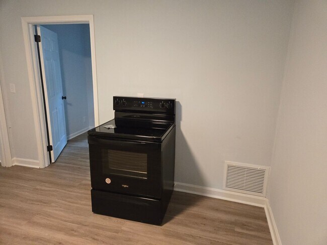 Photo - 2714 E Surrey Dr Unit B