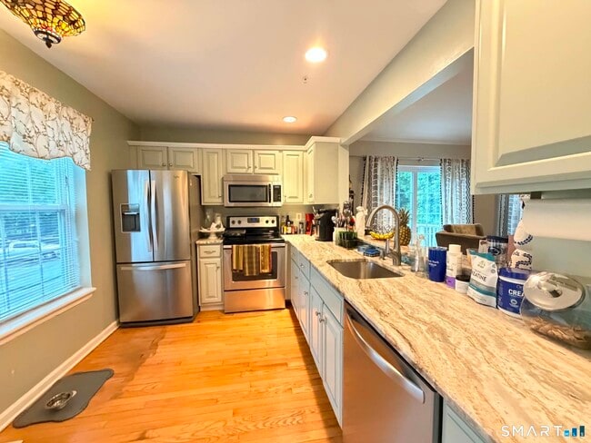 Photo - 633 Danbury Rd Unit 18