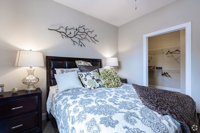 El Monroe: 2BR, 2BA - Marshall Springs at Gayton West