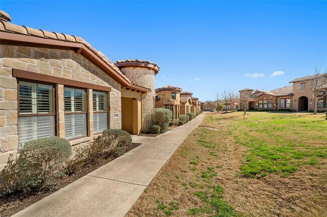 Photo - 103 Rivalto Cir Unit 3