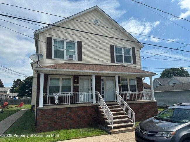 Building Photo - 416 W Atherton St Rental