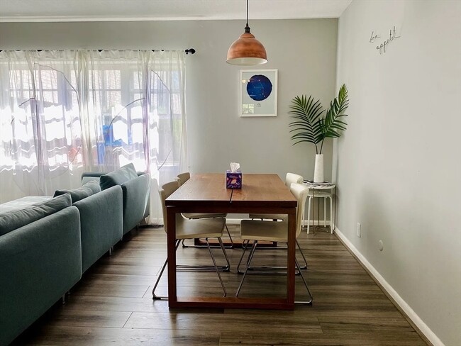 Photo - 47 Lake Shore Ct Unit #1