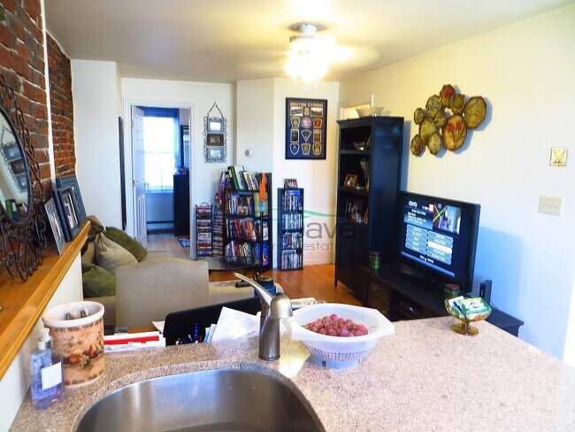 Photo - 73 Hudson St Unit 3