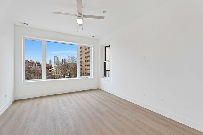 Photo - 3262 N Clark St Unit 4F