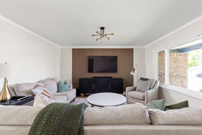 Photo - 10605 Penn Dr