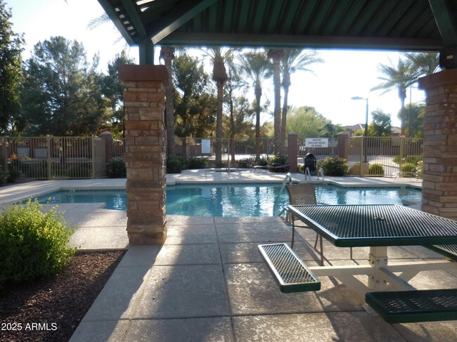 Photo - 2600 E Springfield Pl