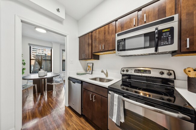 Photo - 164 E Chestnut St