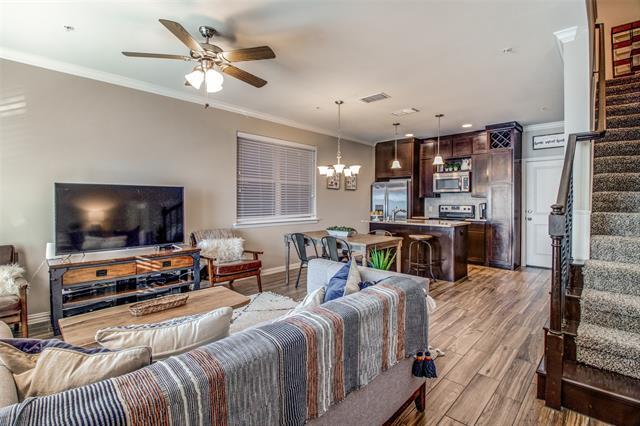 Photo - 310 N Chestnut St Unit 6