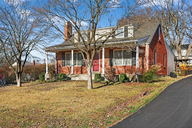 Building Photo - 1255 St Antoine St