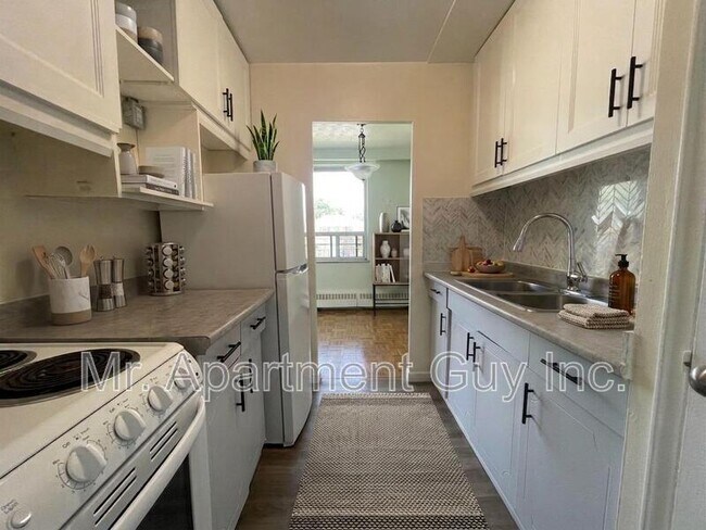 Photo - 4100 Bathurst St Unit 302