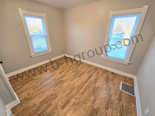 Photo - 3502 67th St Unit Apt 3