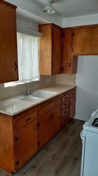 Kitchen - 2702 Broadway Unit 2702 Broadway, Apt B