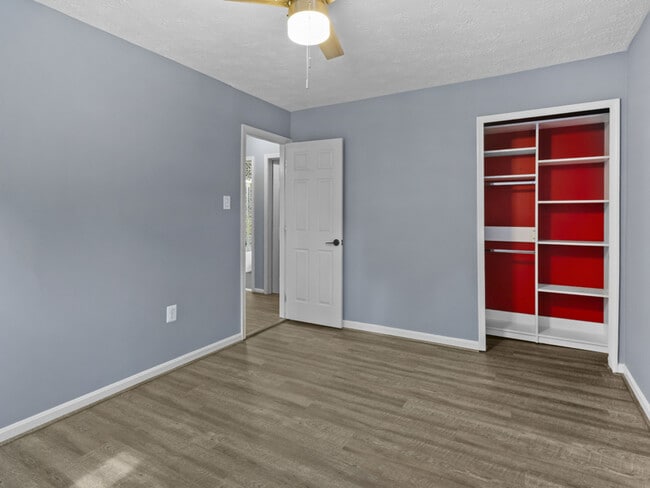 Photo - 2007 Robert Bowie Dr