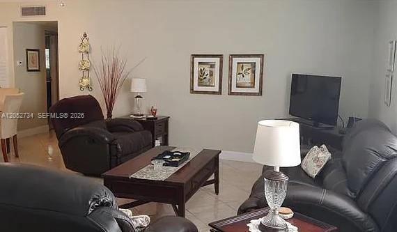 Photo - 2240 Johnson St Unidad 210