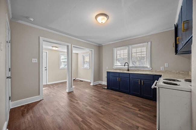 Photo - 203 Spring St