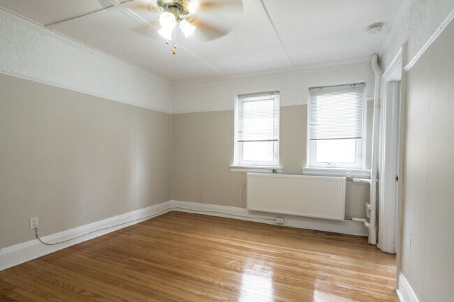 Photo - 100 Vaughan Rd Unit 17