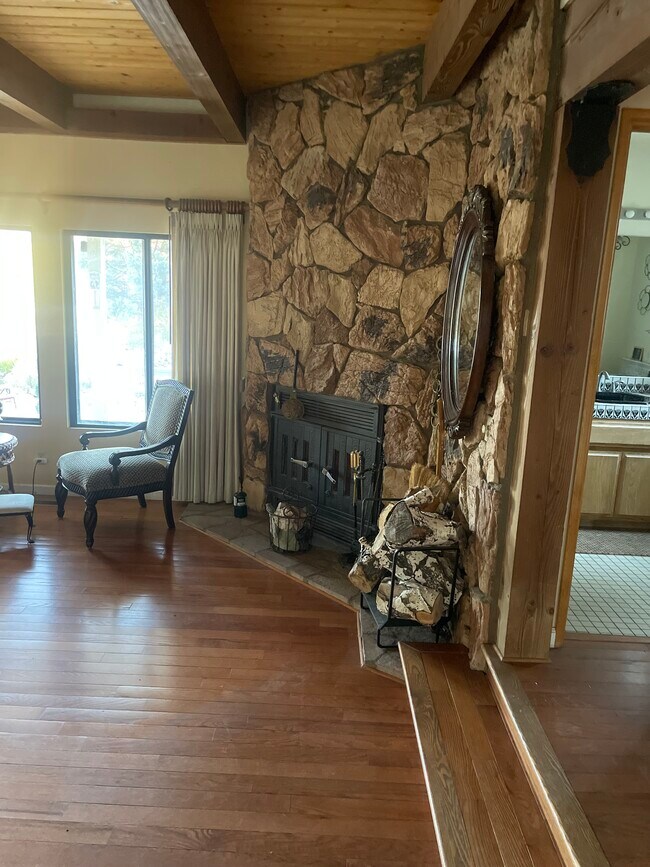 Photo - 5600 Market St