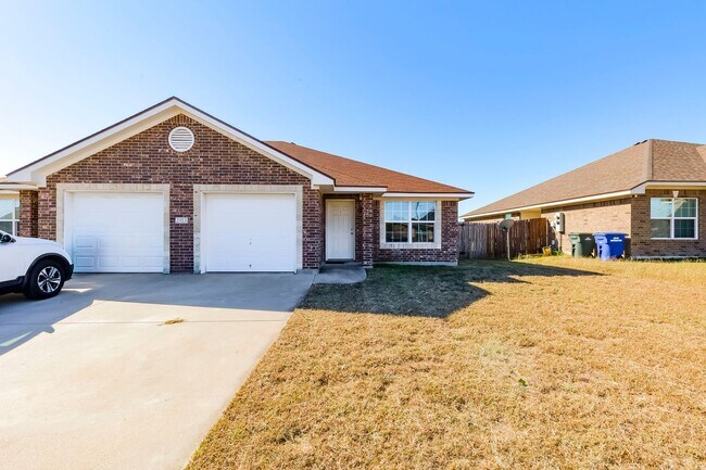 Photo - 2913 Starlight Dr