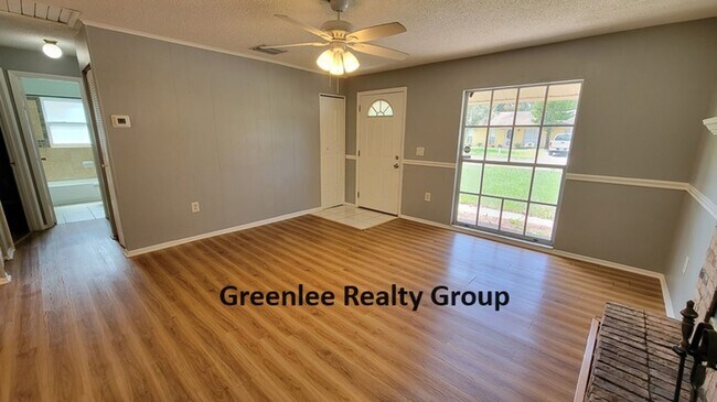 Photo - Adorable 2 Bed/1 Bath Updated Home in Seven Springs! - Fenced Yard!