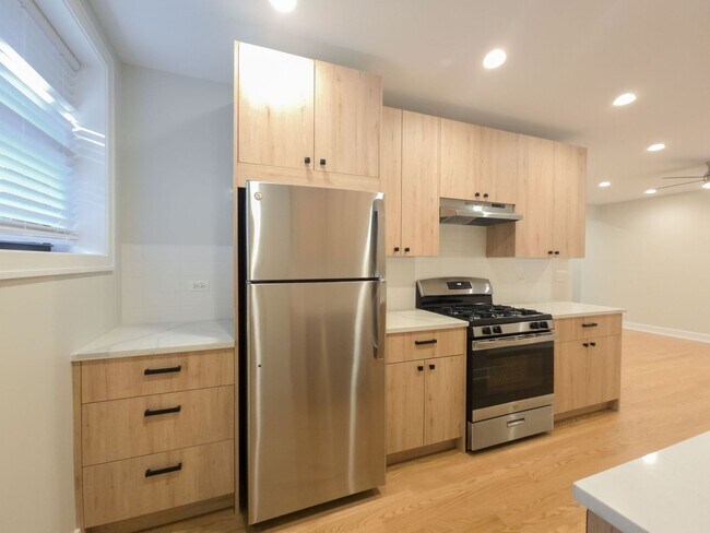 Photo - 2020 W Ainslie St Unidad 1