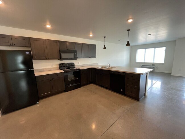 1525 Windrow Dr Unit B1