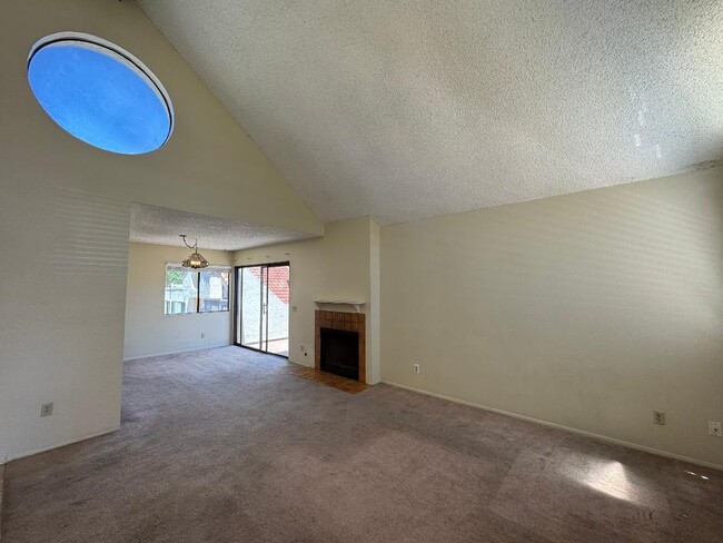 Photo - 351 N Melrose Dr Unit D