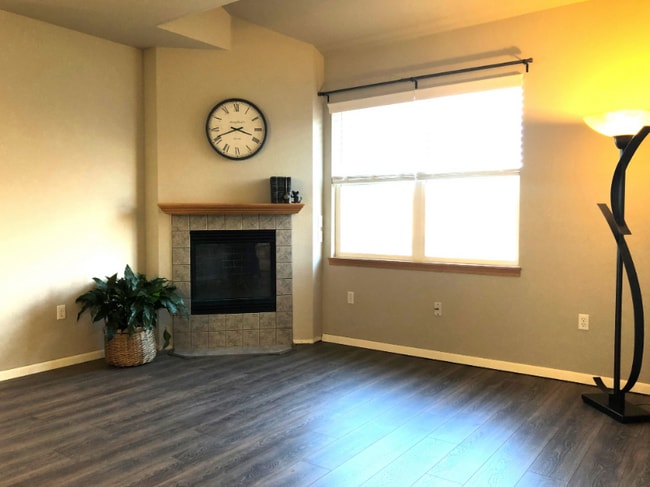 Photo - 4245 Boardwalk Dr Unidad F5