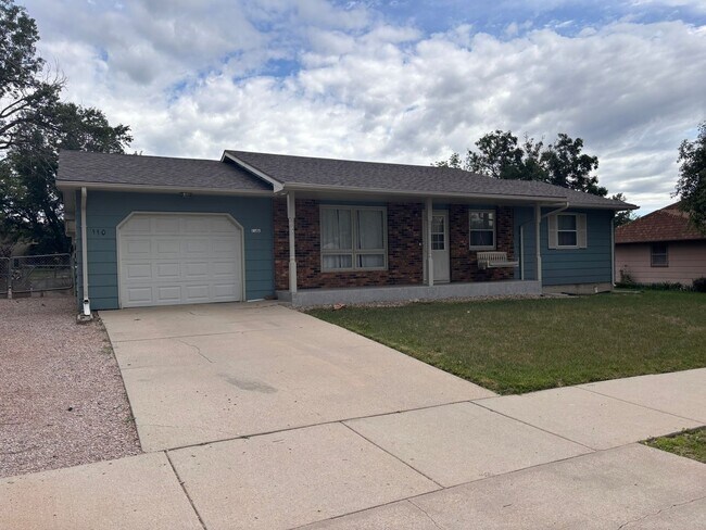 Photo - 4 BED | 2 BATH | HOME | SOUTH RAPID