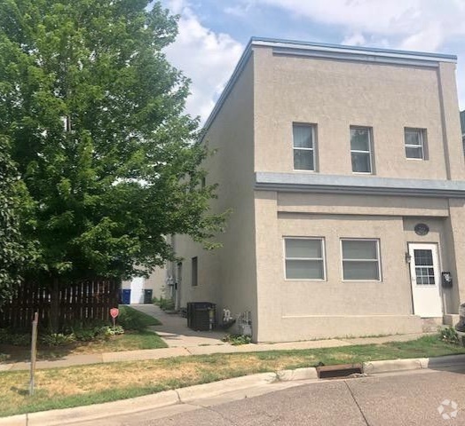 Building Photo - 518 Ohio St Unit 1 Rental