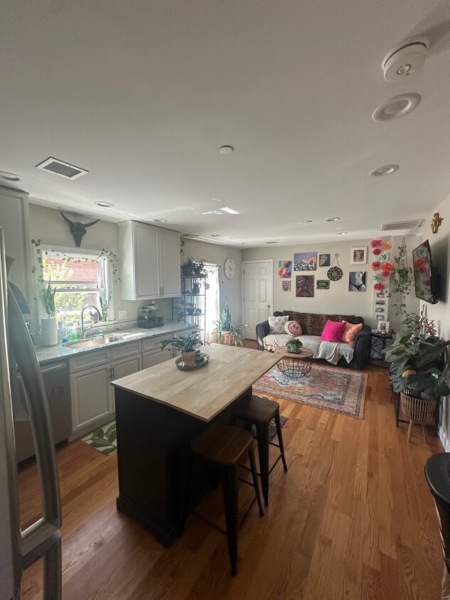 Photo - 593 Cabot St (Beverly, MA)