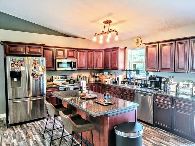 Photo - Spacious Countryside House