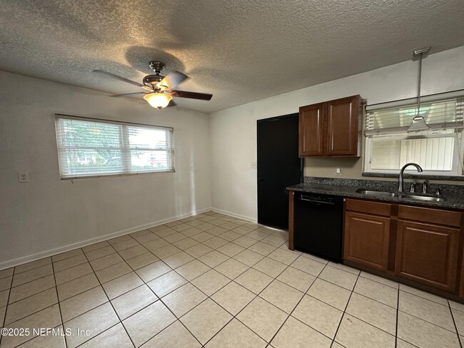 Photo - 3851 Ponce De Leon Ave