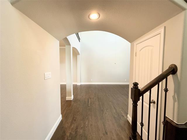 Photo - 950 Dartford Dr