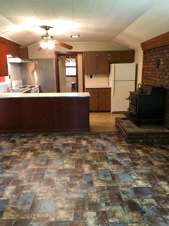 Photo - 3 bedroom 1 bath in Elizabethton